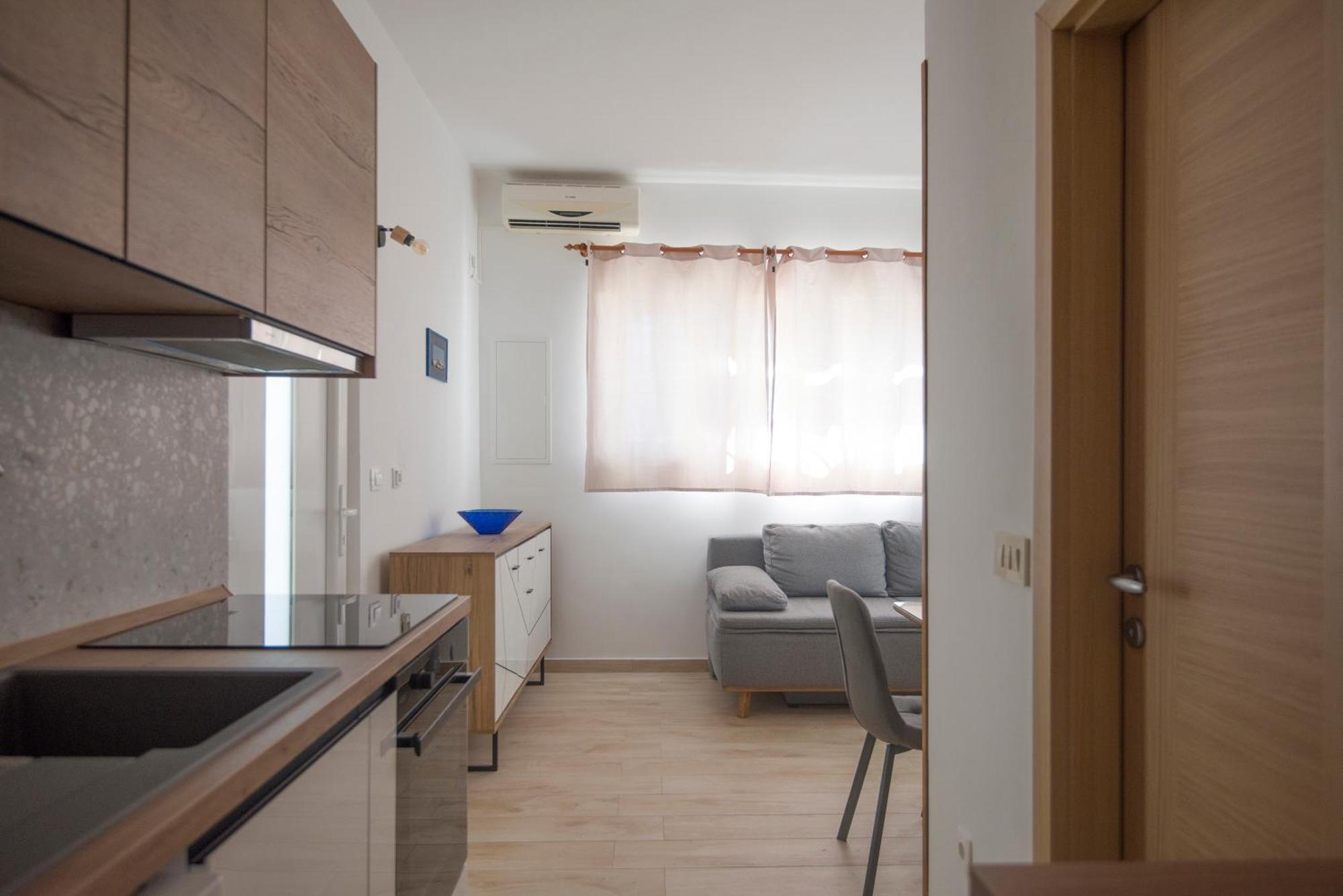 Apartmani Tomica Єсенице Екстер'єр фото