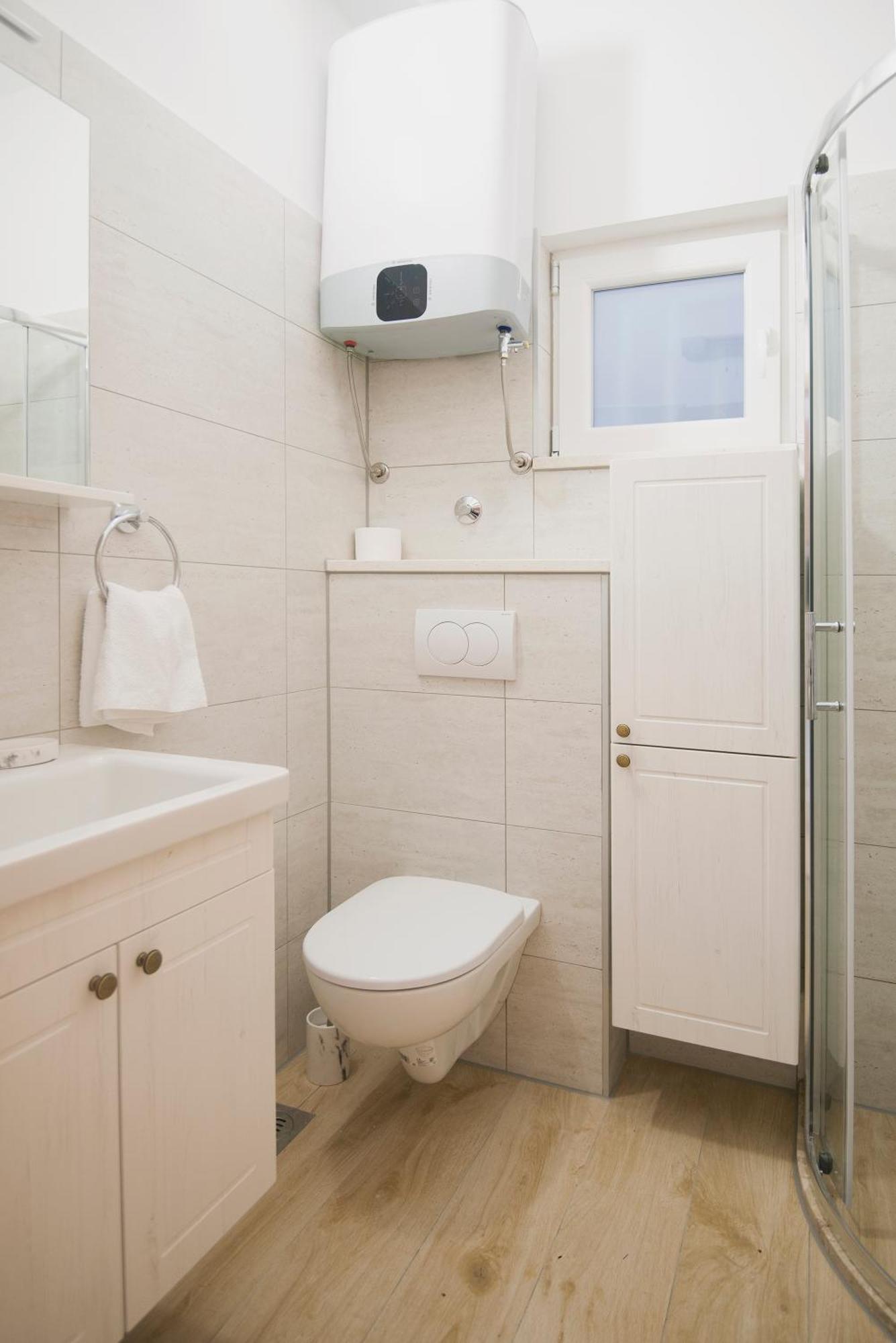 Apartmani Tomica Єсенице Екстер'єр фото